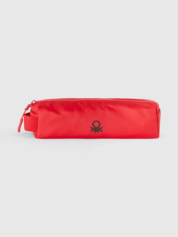Estuche con logotipo