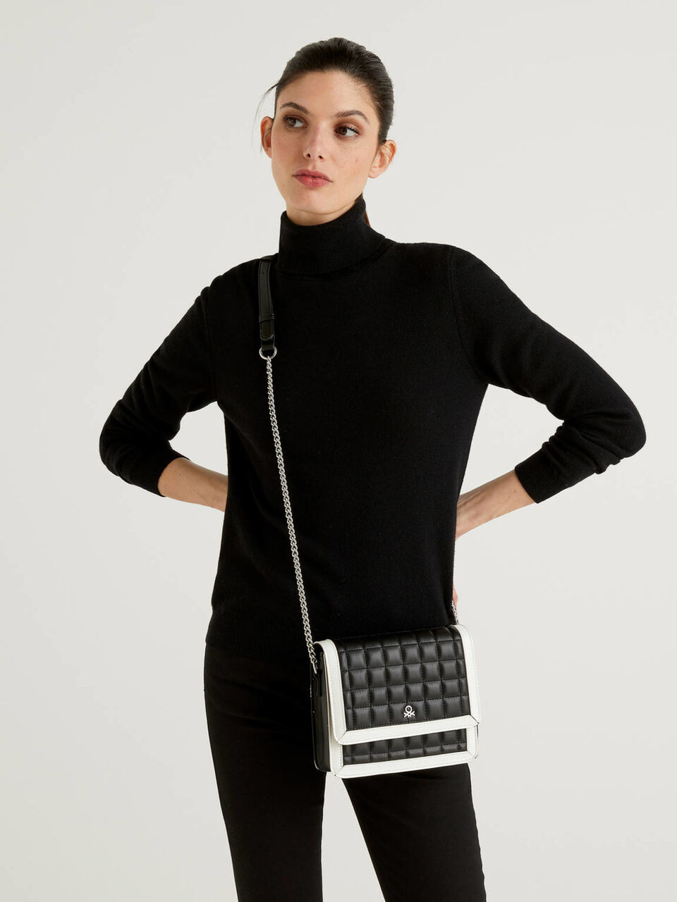 Quilted crossbody bag image number 2
