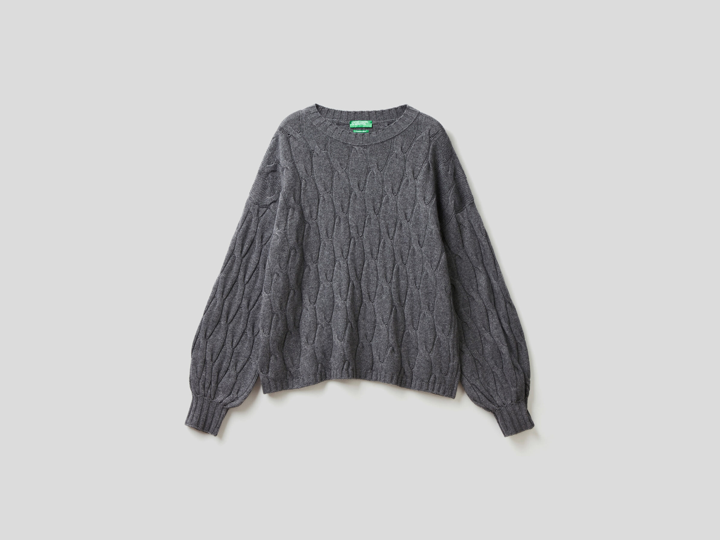 Cable knit sweater in cashmere blend image number 4