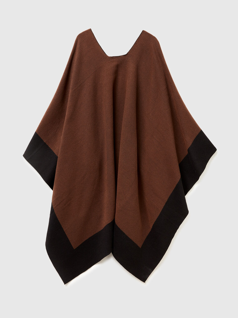 CAPE Mujer image number 2