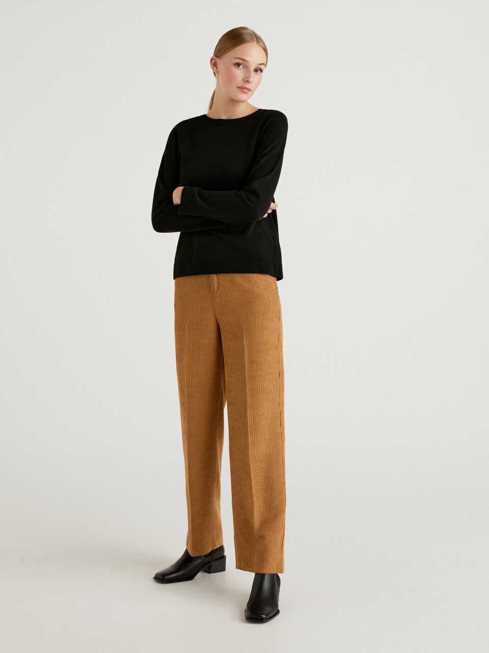 Buy Forever New Black Regular Fit High Rise Trousers for Women's Online @  Tata CLiQ