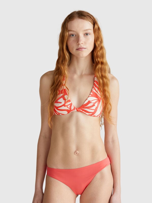 Triángulo marino con estampado de coral. Mujer