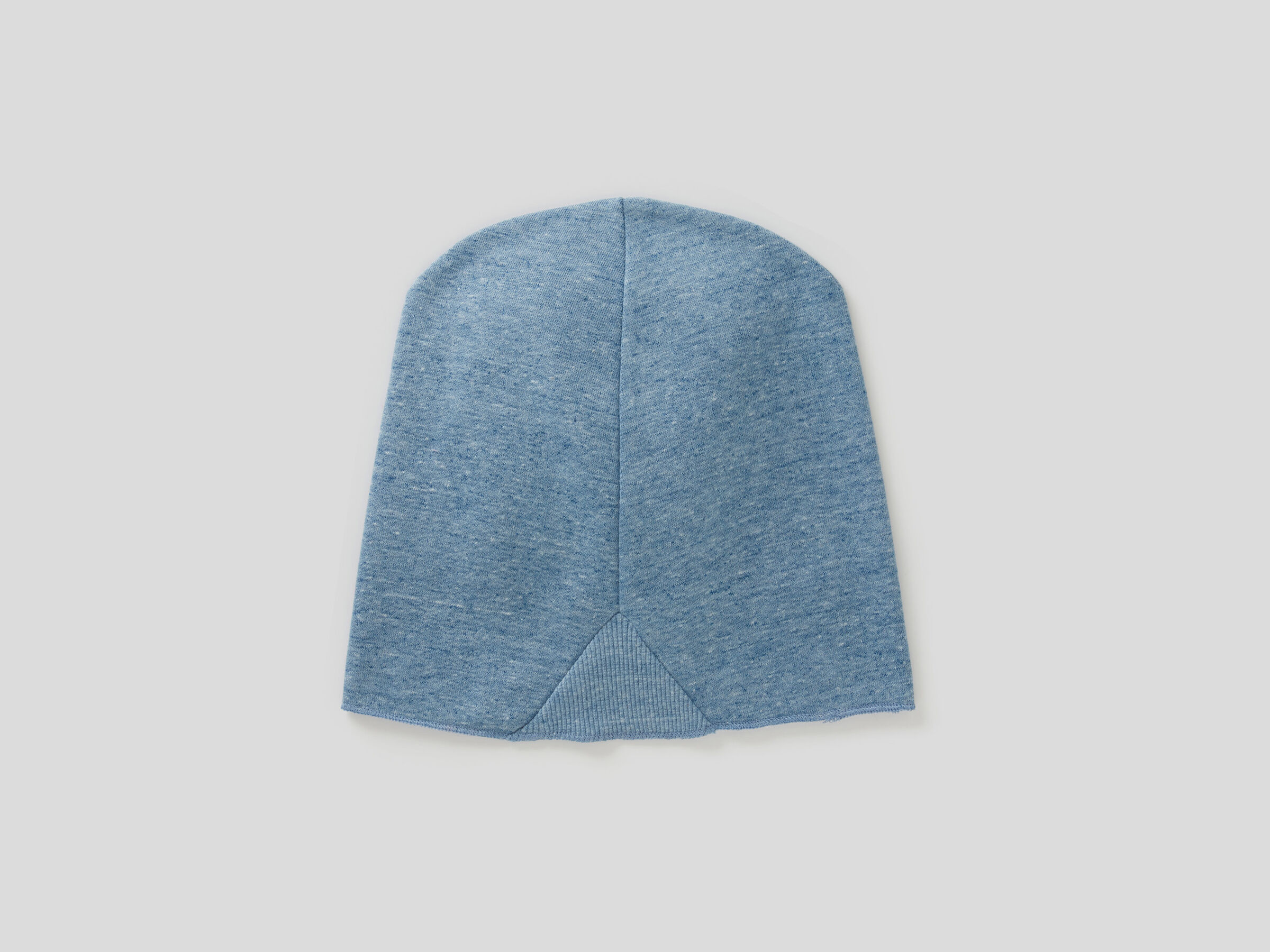 Cap in recycled fabric image number 2