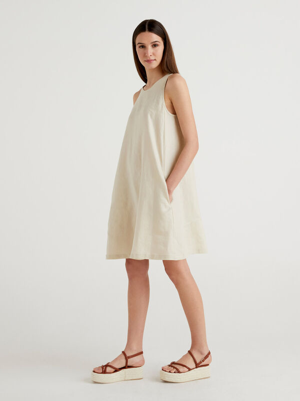 Sleeveless 100% linen dress Women