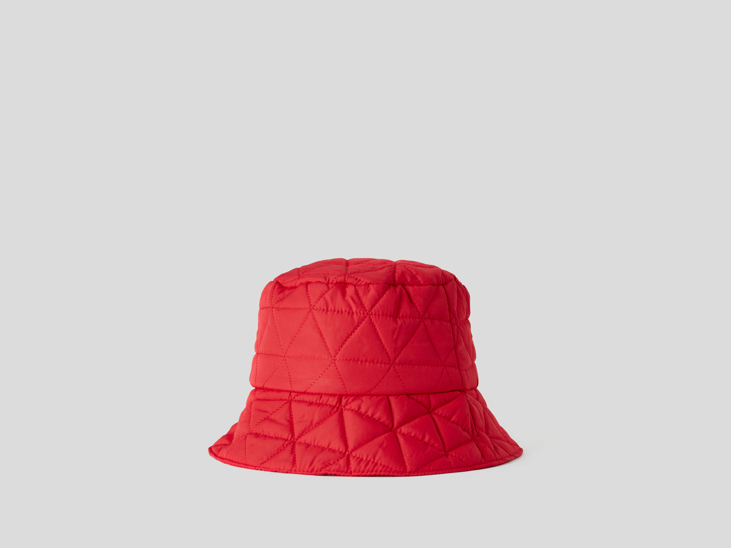 Moncler hotsell fisherman hat