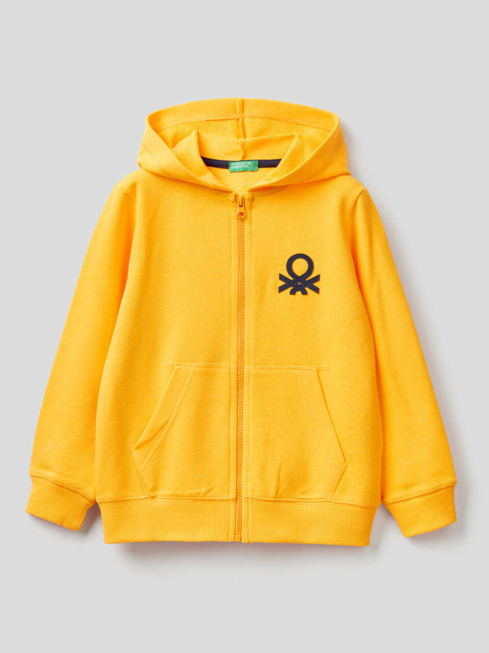 Sudadera con cremallera y capucha image number 1