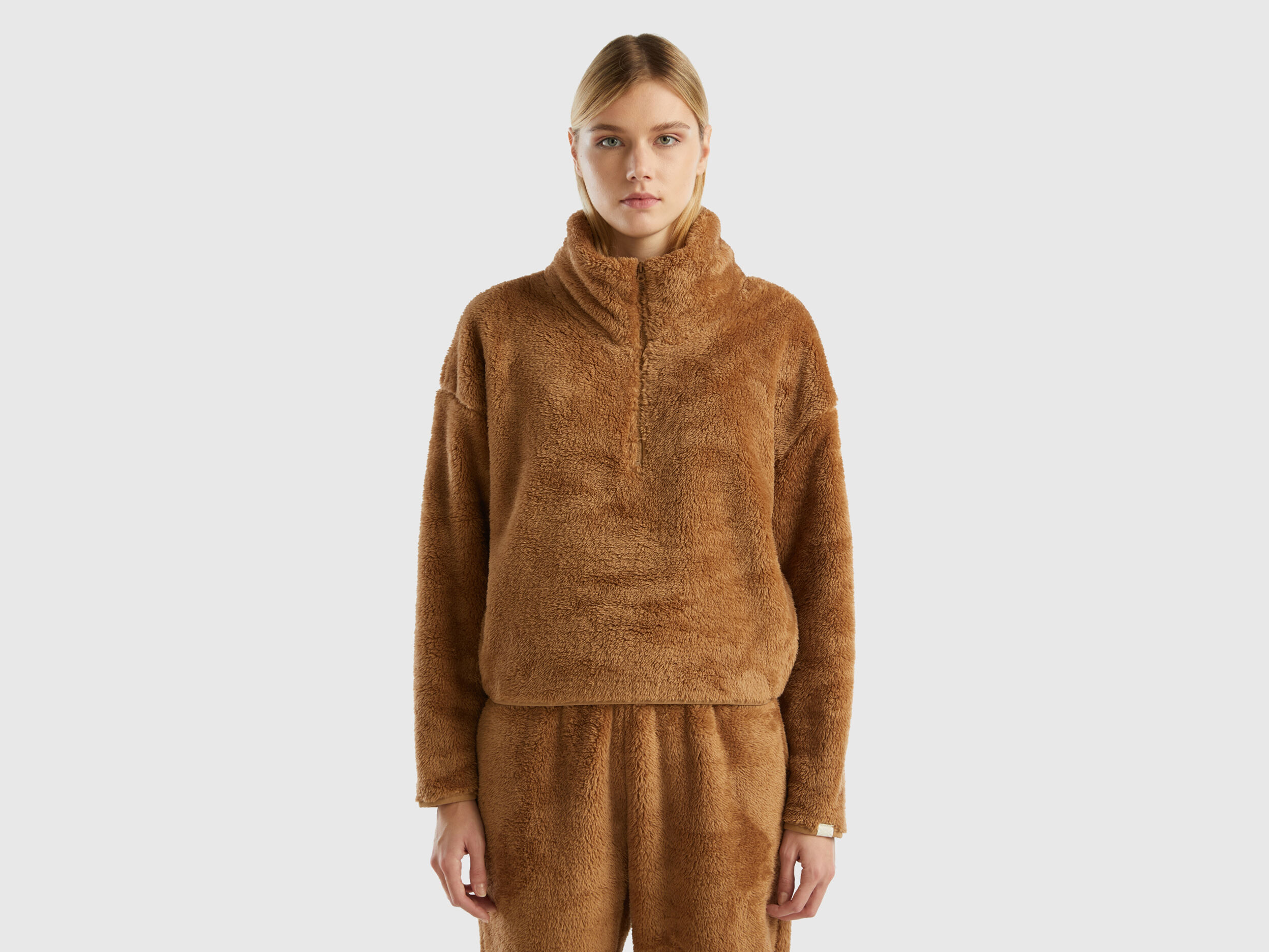 Sudadera hotsell pelo sintetico