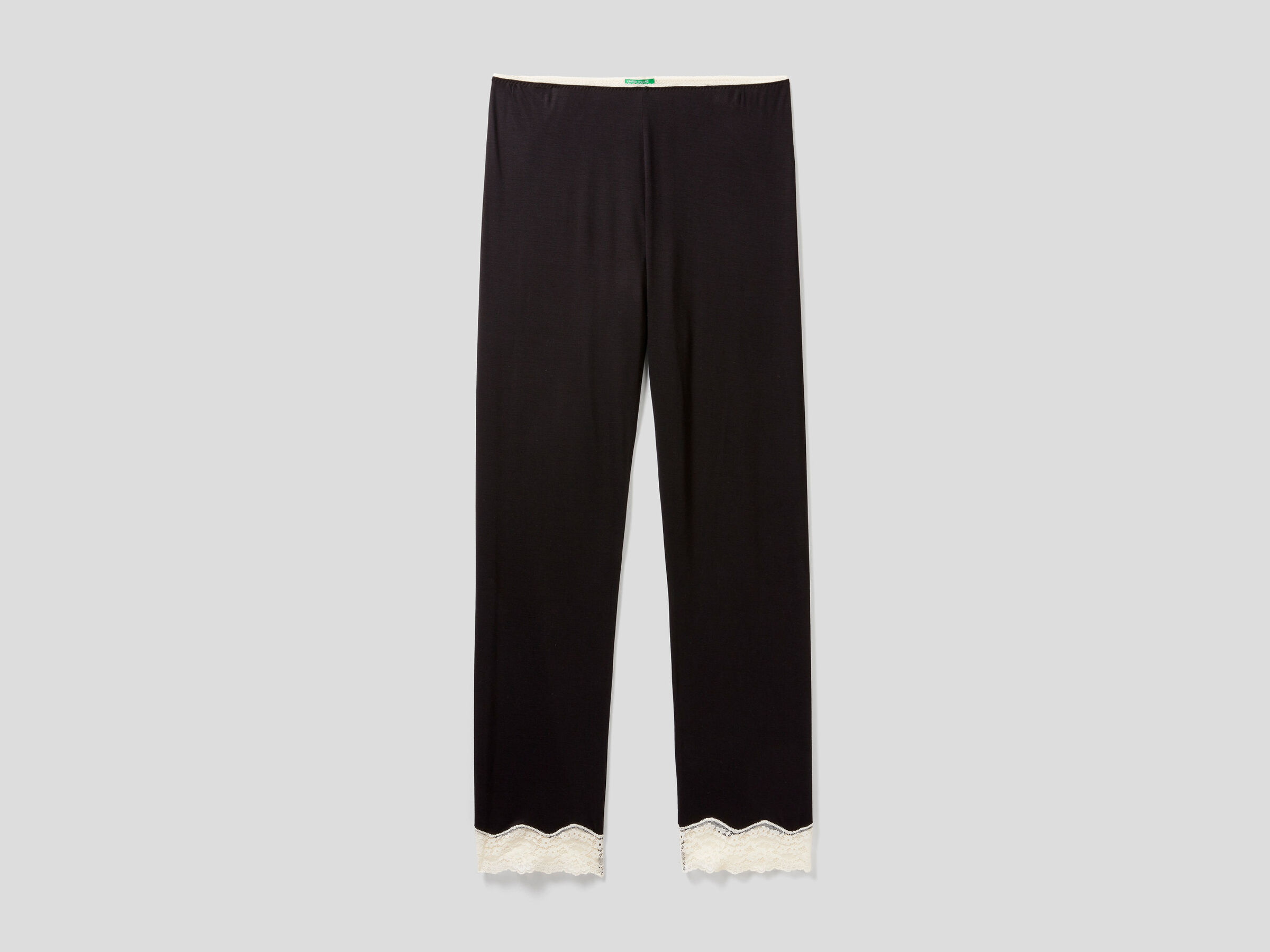 Trousers with lace details image number 4