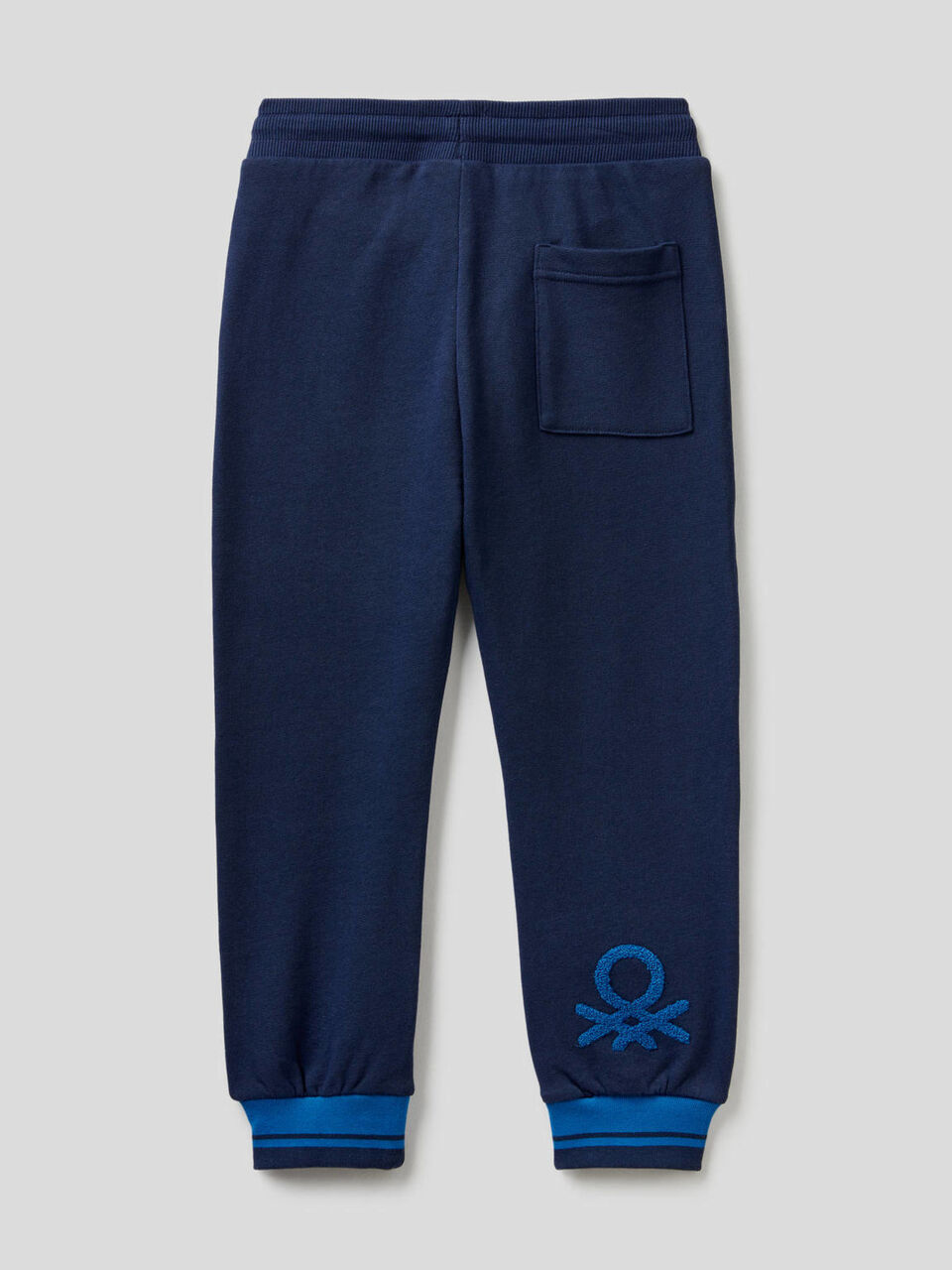 Pantalones de felpa con bolsillo canguro image number 2