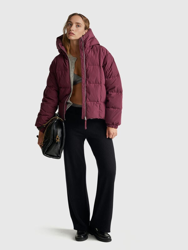 Short down jacket padded with recycled feathers Women
