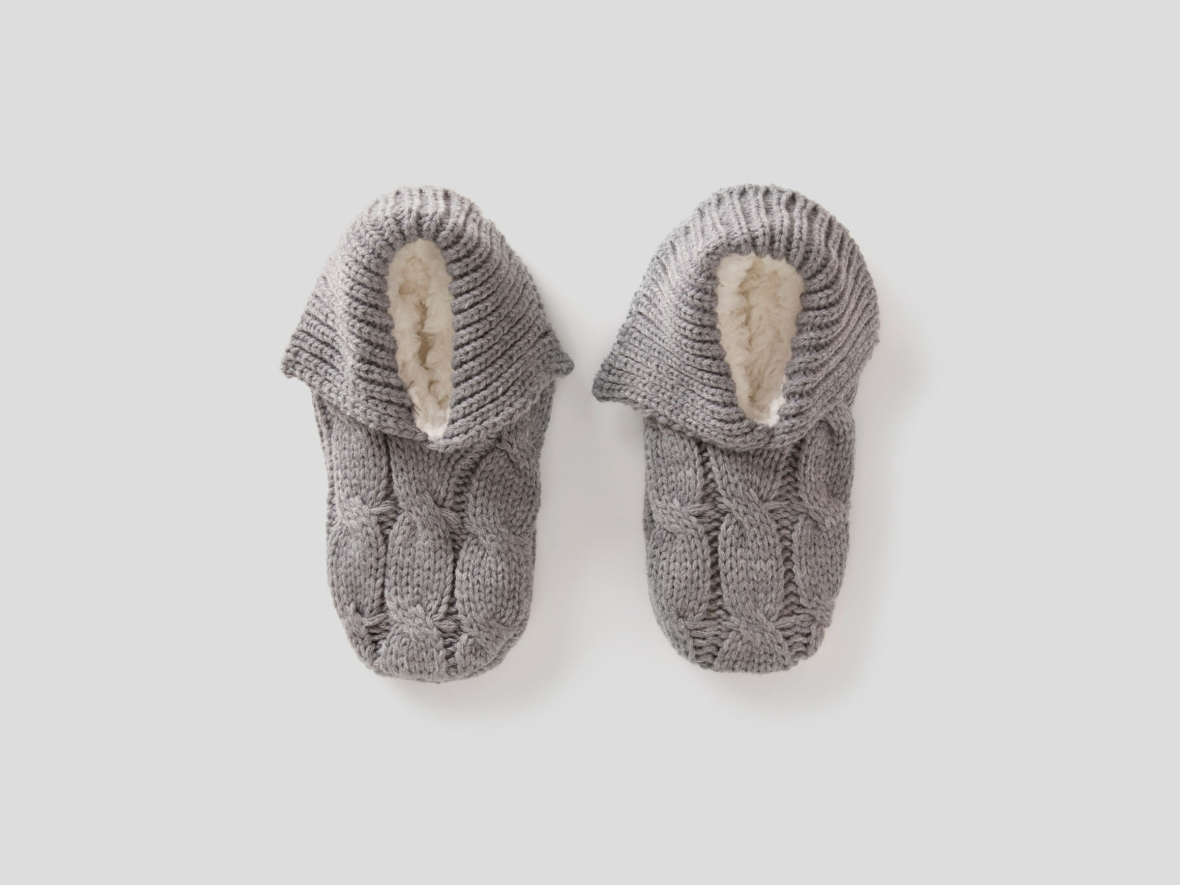 Knit slipper socks image number 4