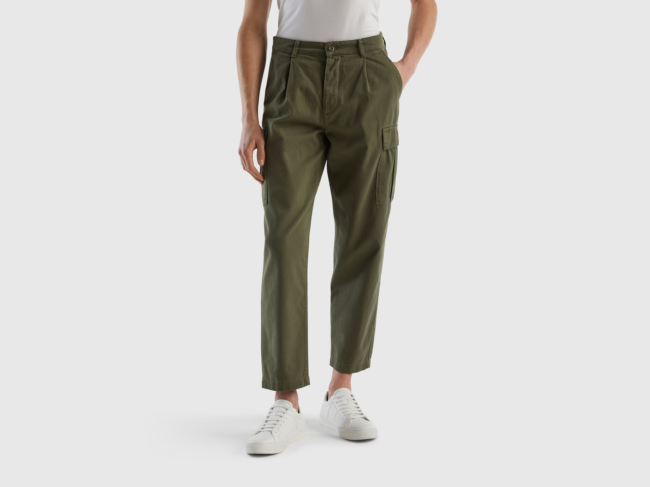 Pull&Bear Carrot Fit Joggers In Camo | Latest fashion clothes, Fitted  joggers, Online shopping clothes