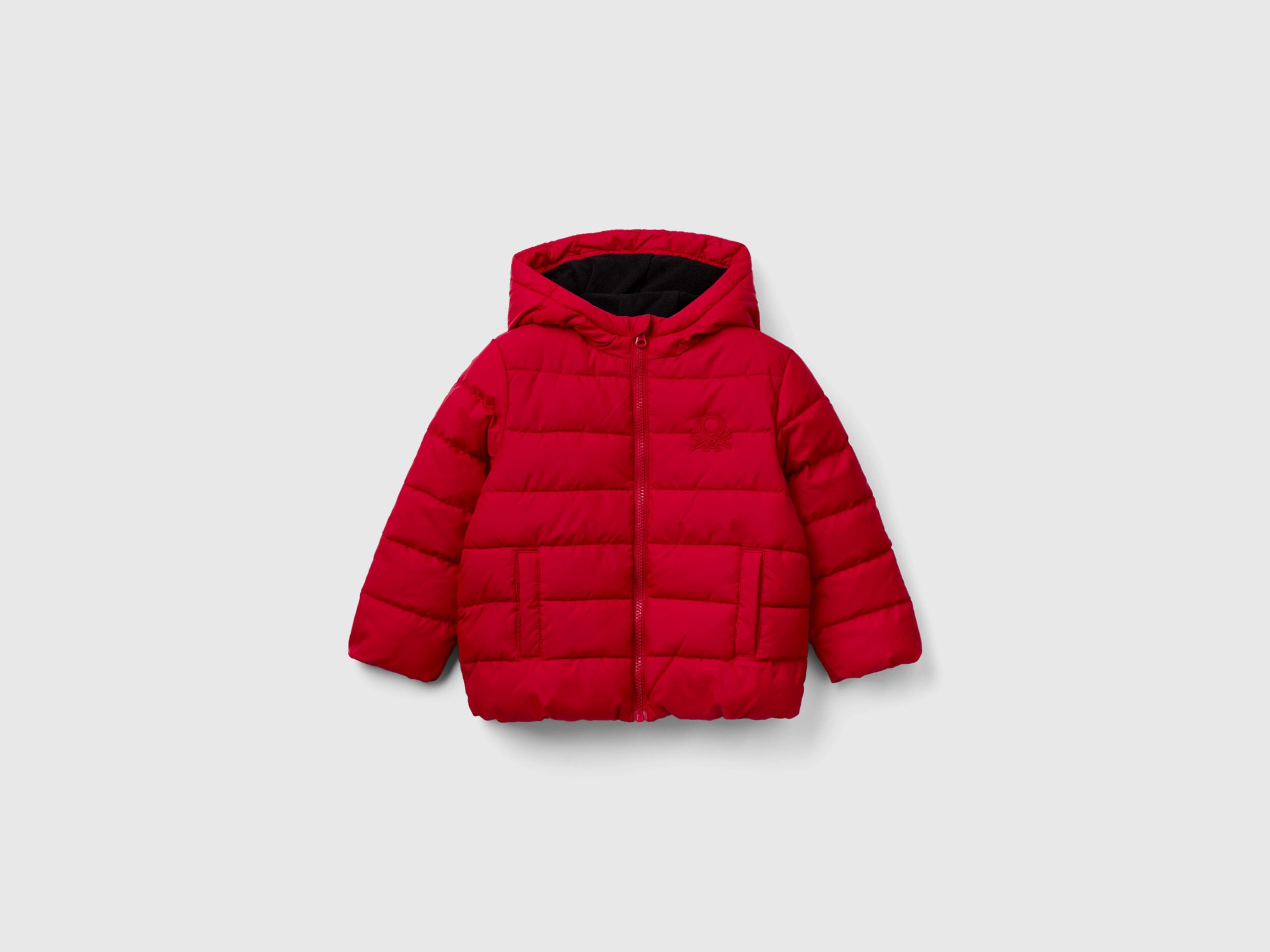 Puffer jacket with hood and logo Red Benetton