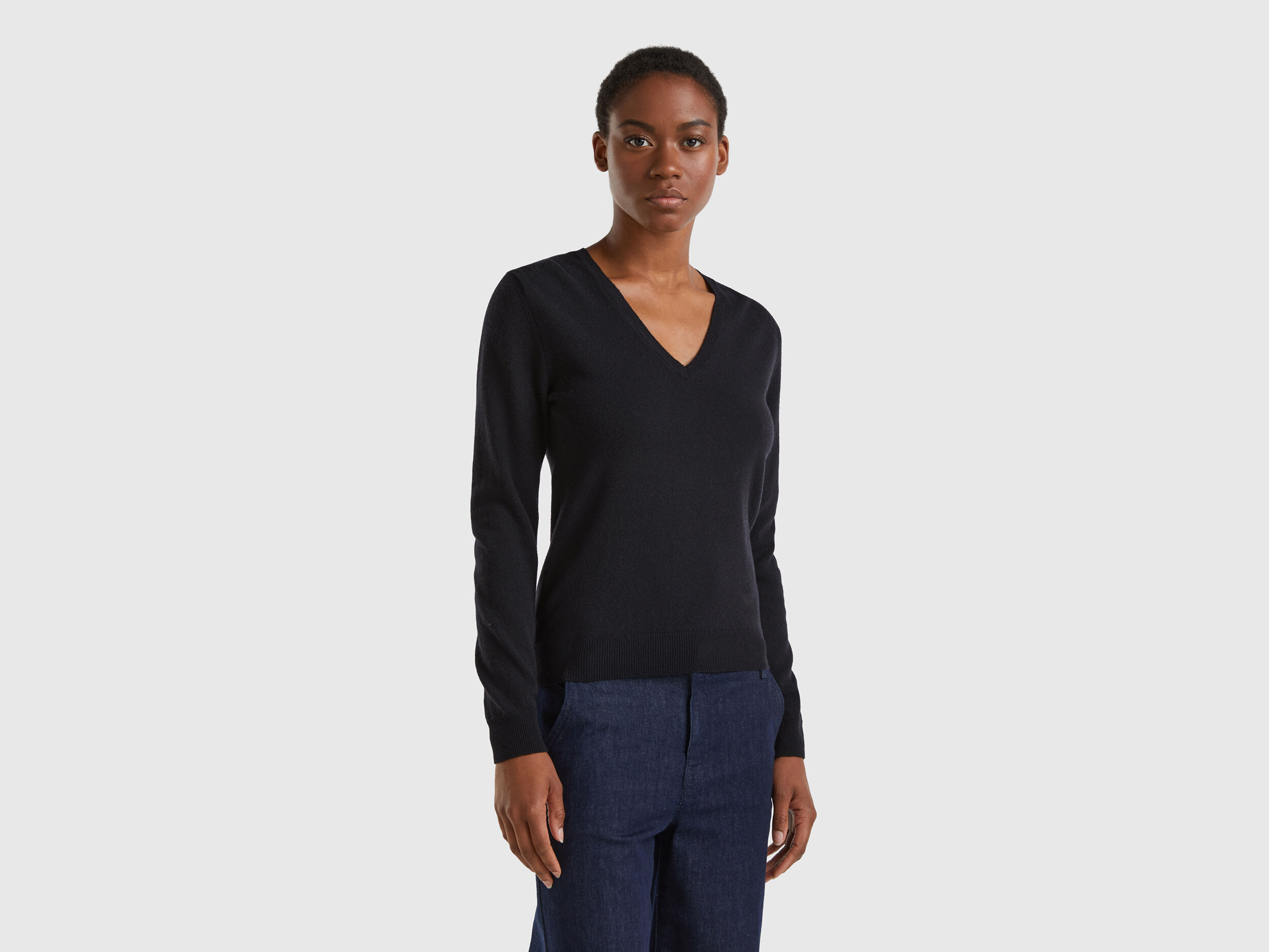 Black v neck jumper women online