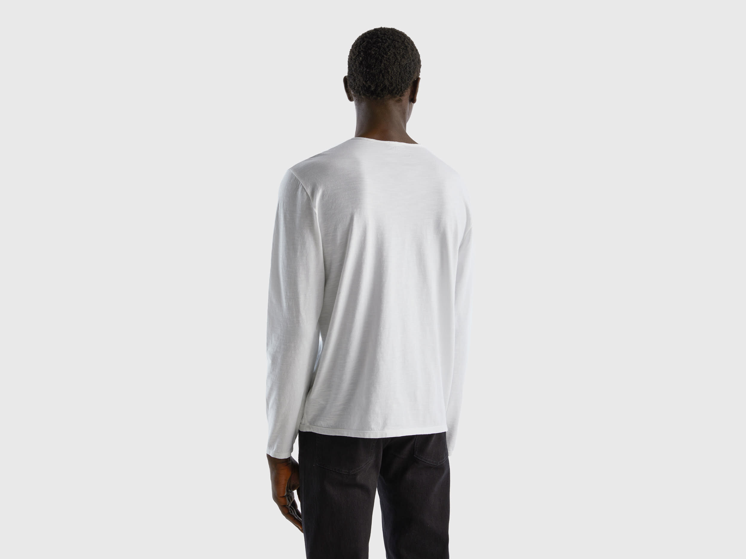 White long sleeve tee top
