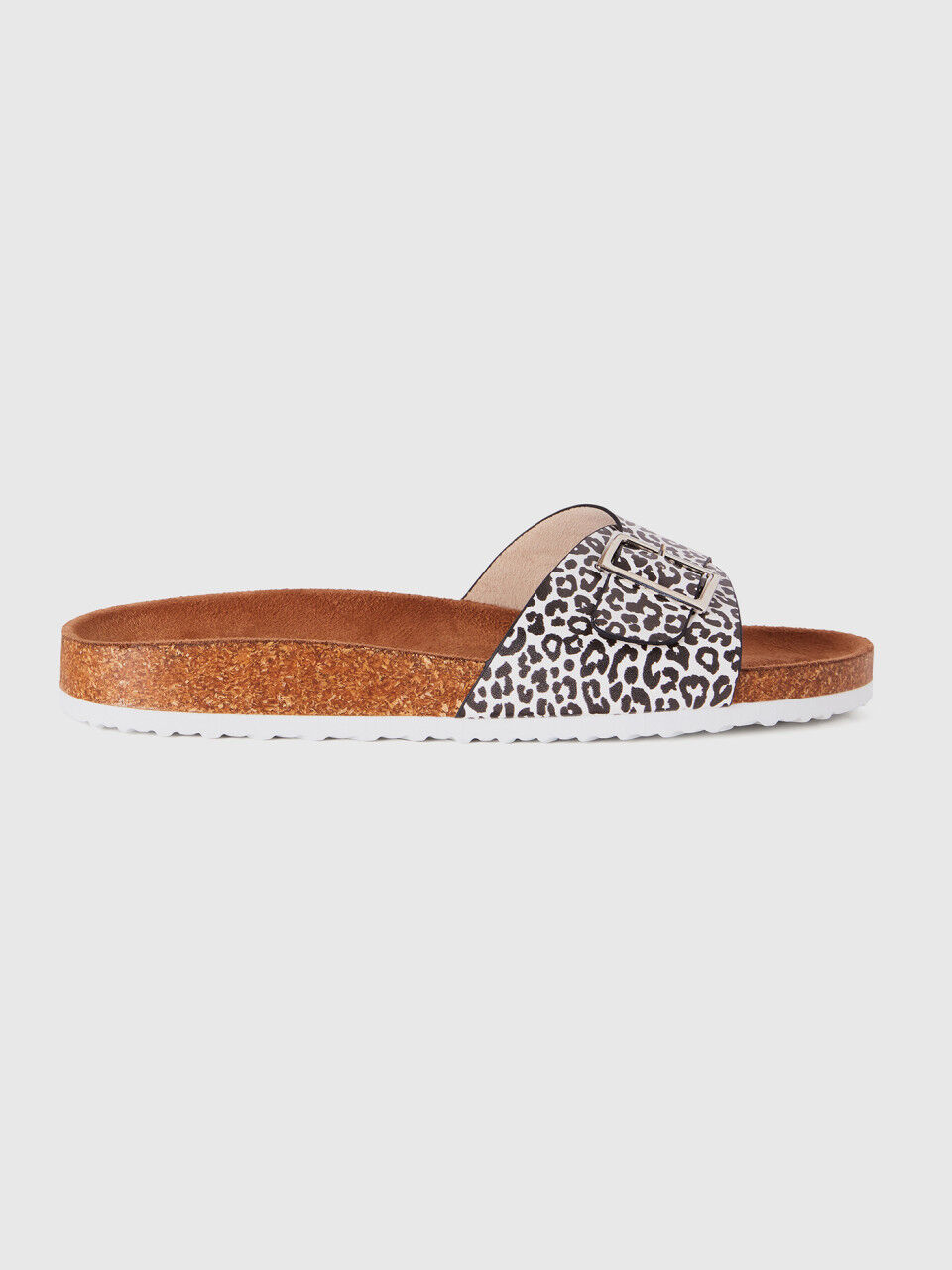 Benetton slippers online for womens