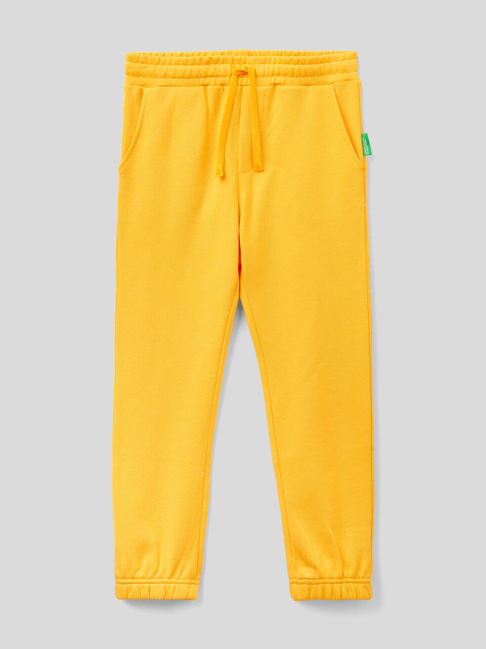Joggers amarillos BenettonxPantone™