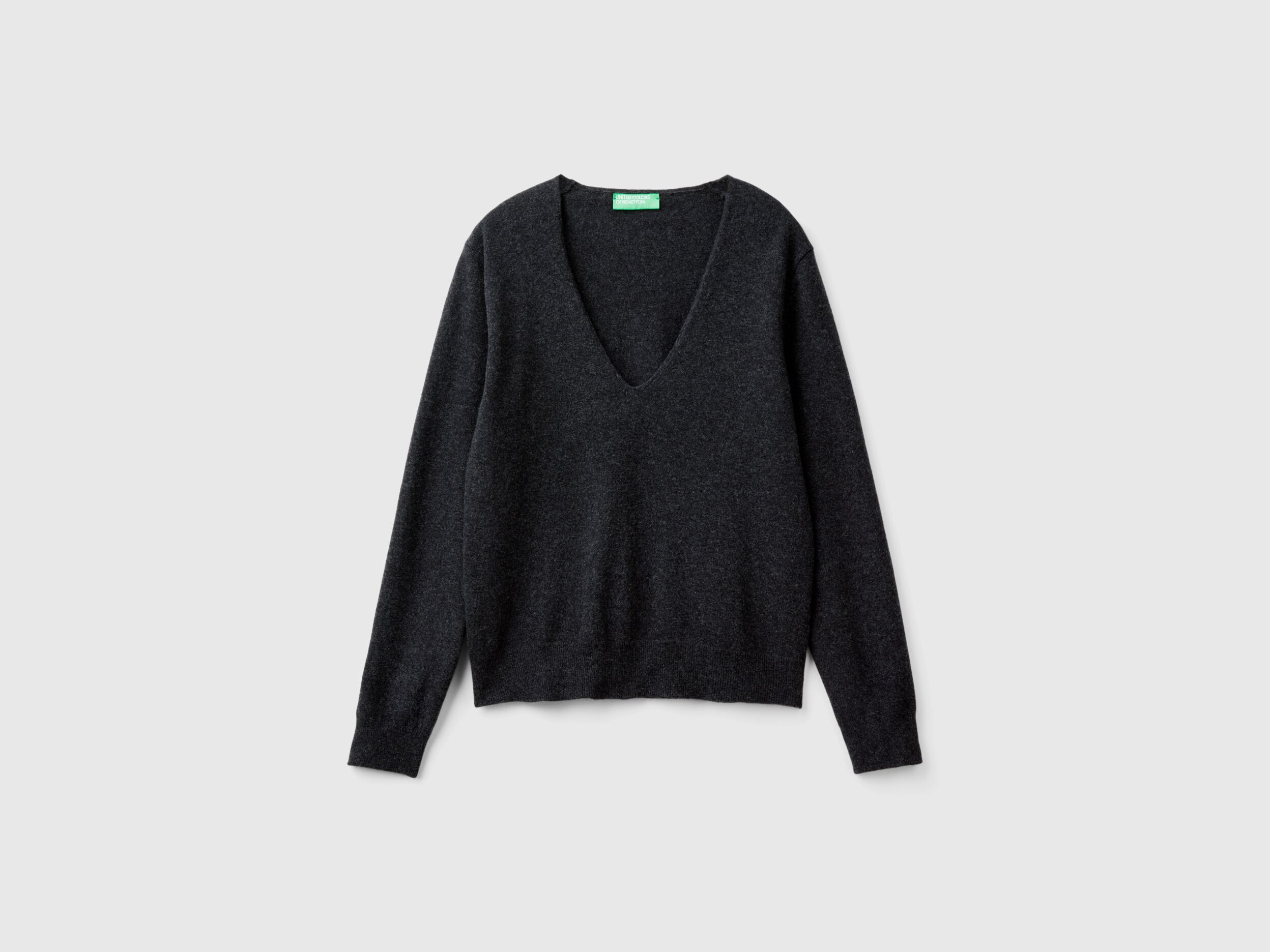 Black v neck merino wool jumper clearance
