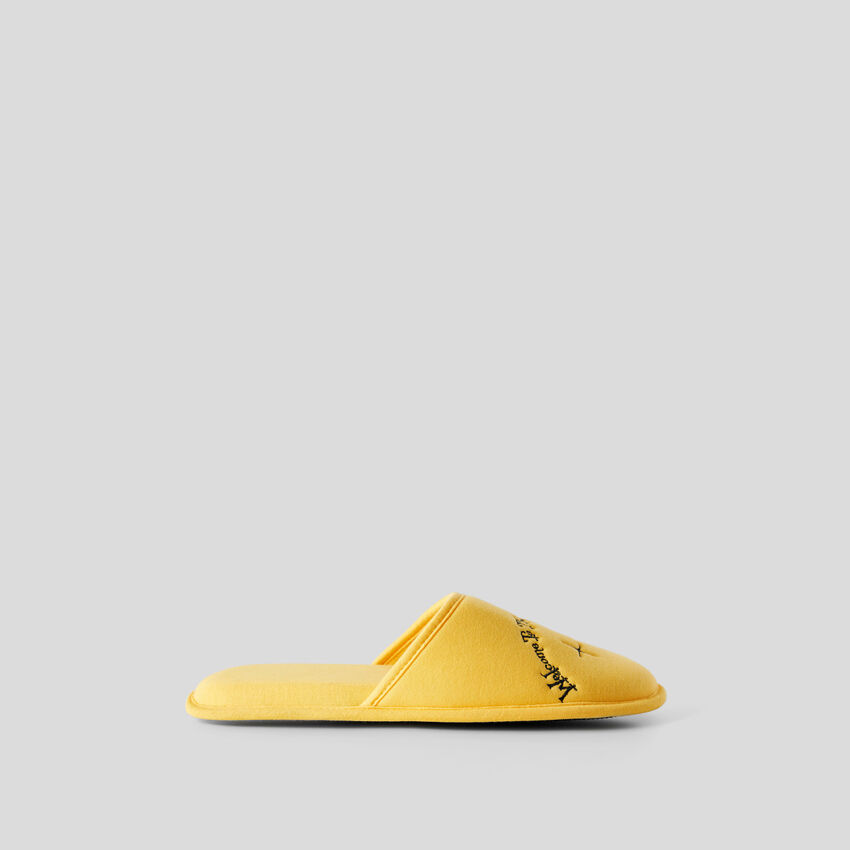 Zapatillas amarillas con bordado by Ghali