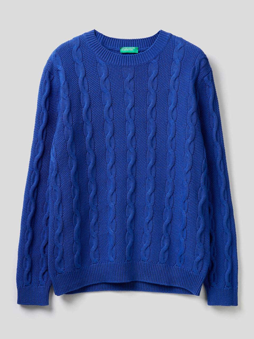 Crew neck cable knit sweater image number 1