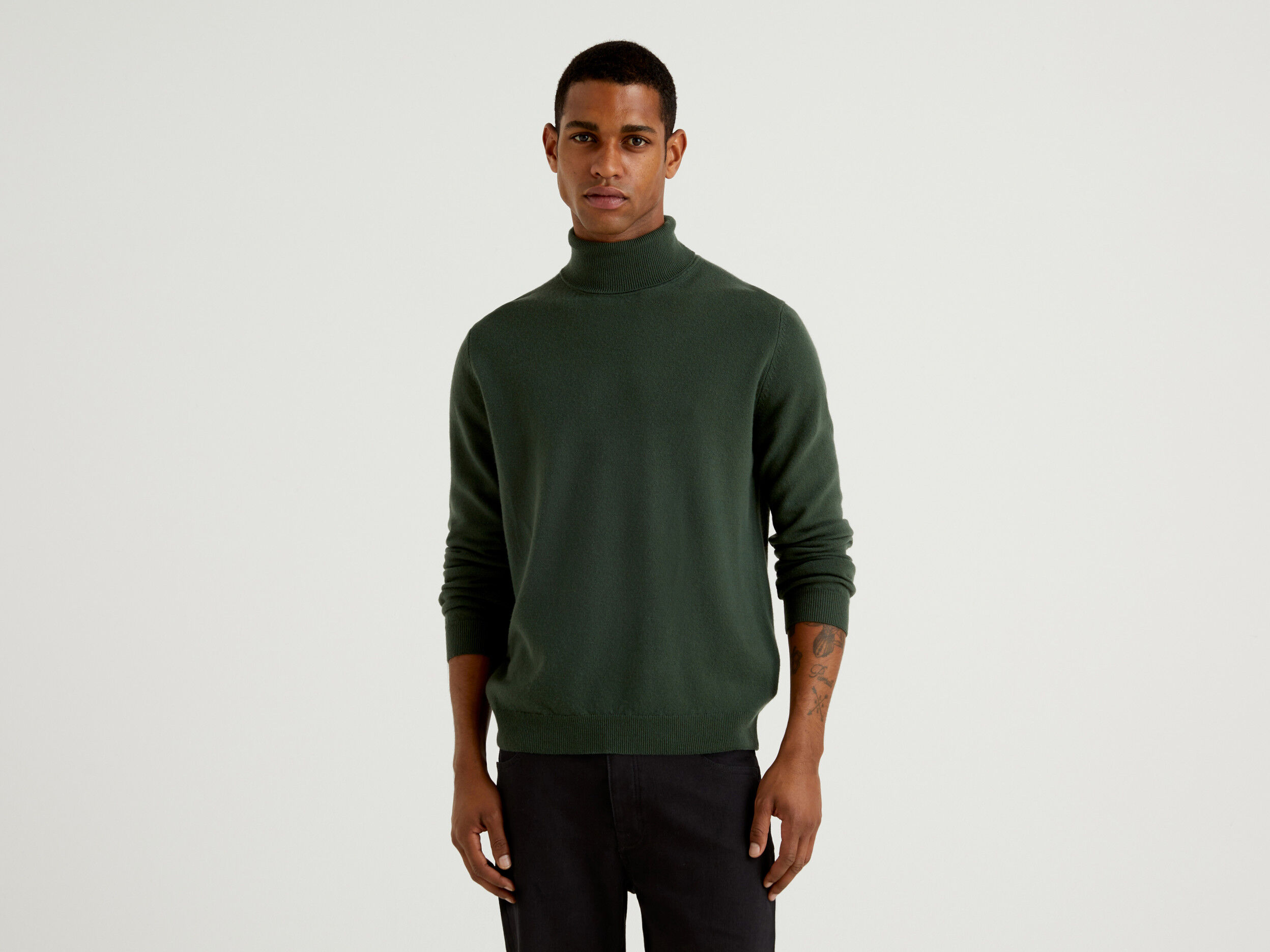 Green best sale turtleneck men