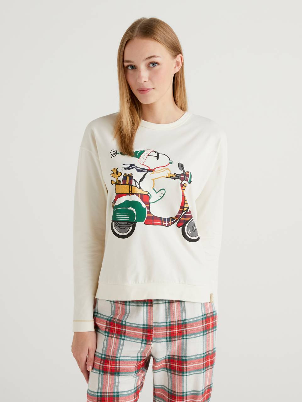 Warm Christmas t-shirt - Creamy White | Benetton