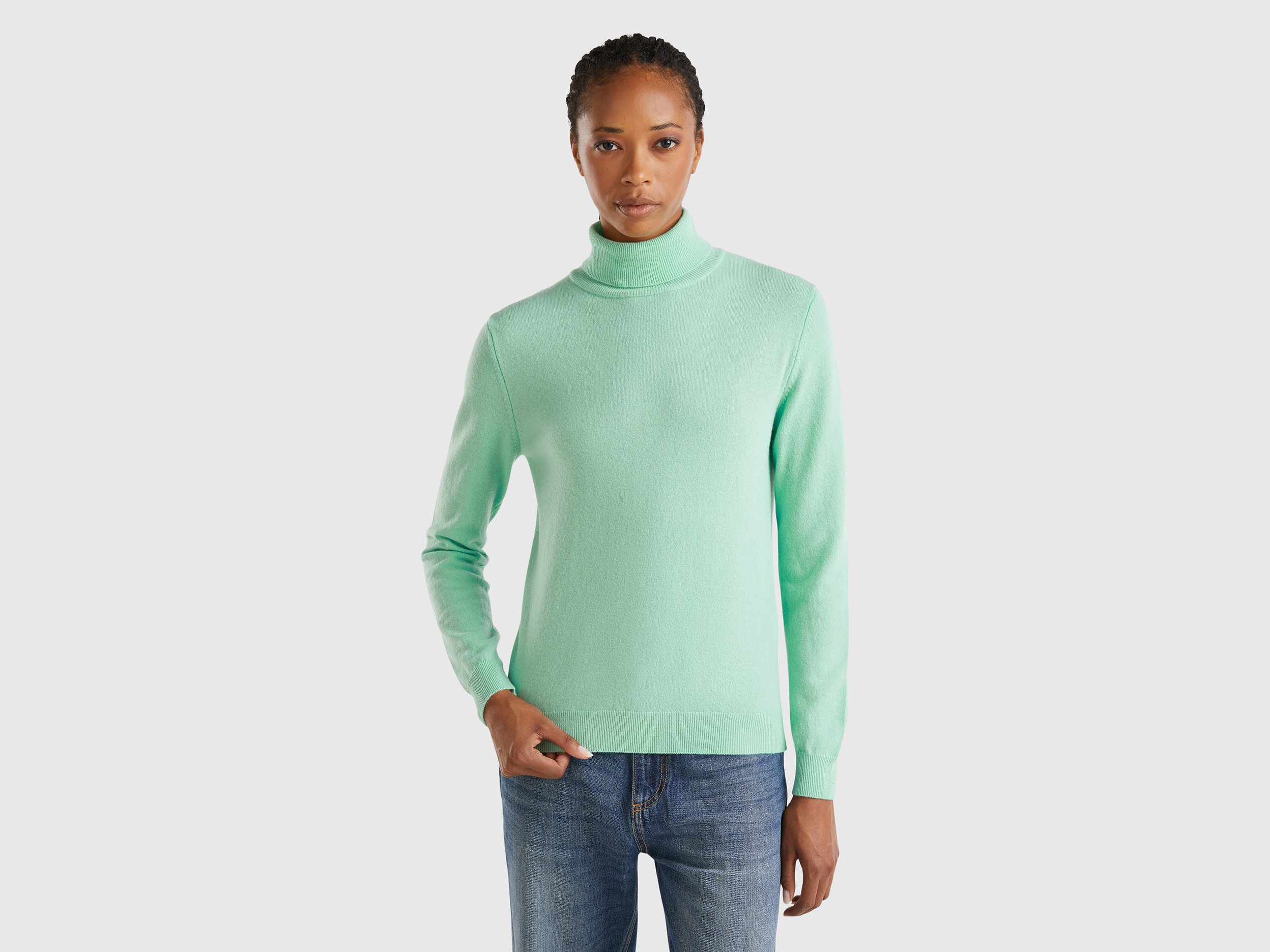 Green high neck sweater deals