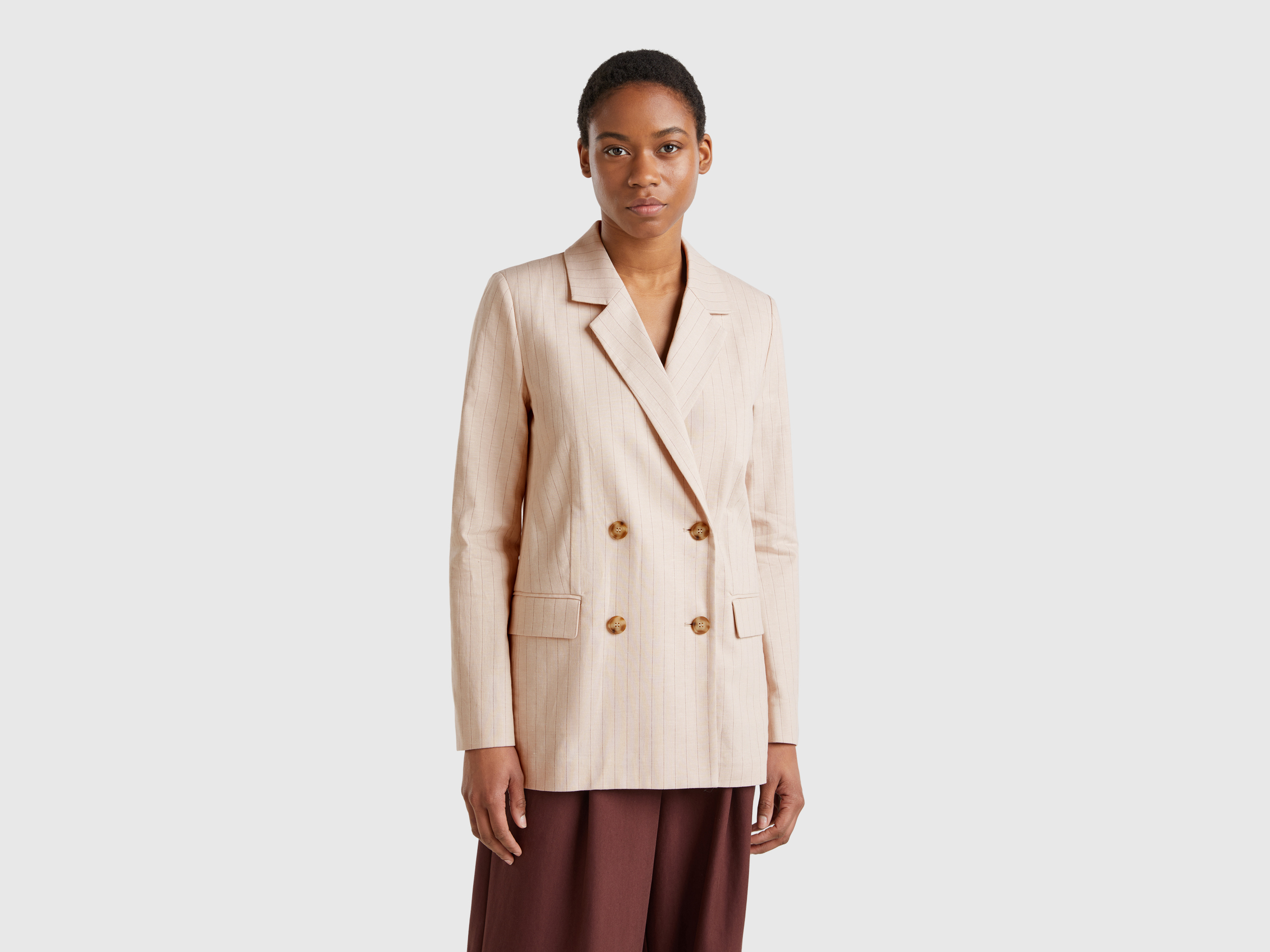 スーツ TAGLIATORE Linen and cotton double-breasted pinstripe blazer Tagliatore Linen And Cotton Double-Breasted Pinstripe Blazer