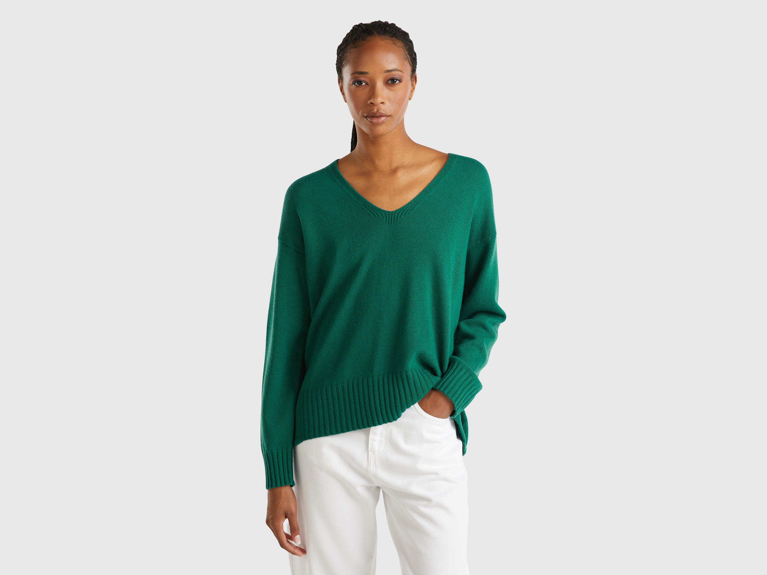 Green v neck sweater women's clearance