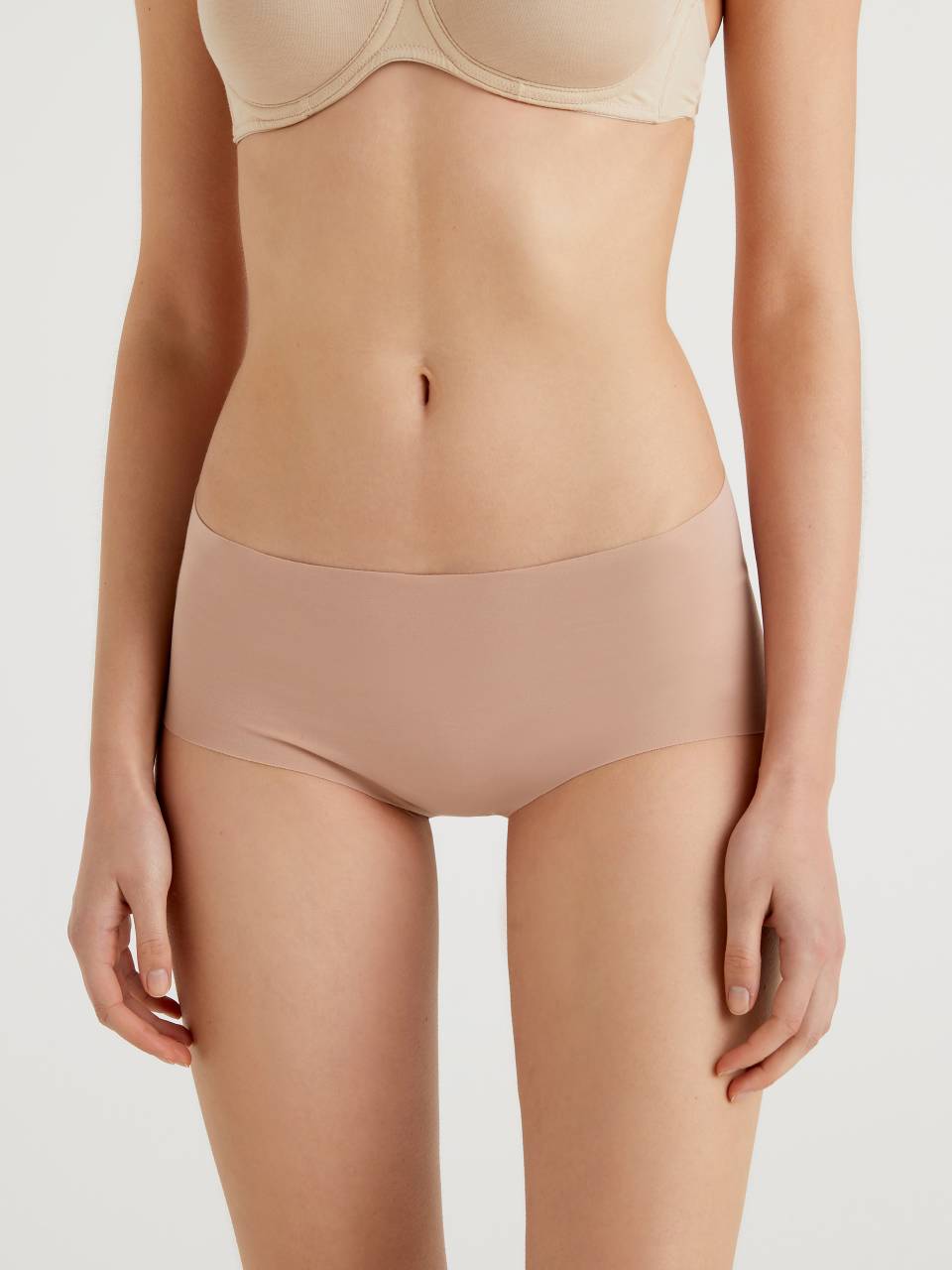 Women's Contrasting Color Hollow Nude Seamless Underwear Sports
