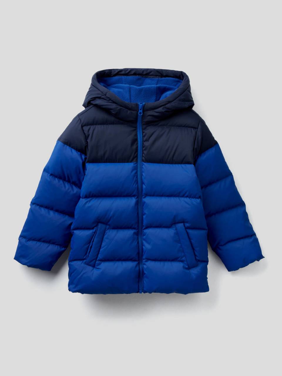 Two-tone puffer jacket with hood - Bright Blue | Benetton