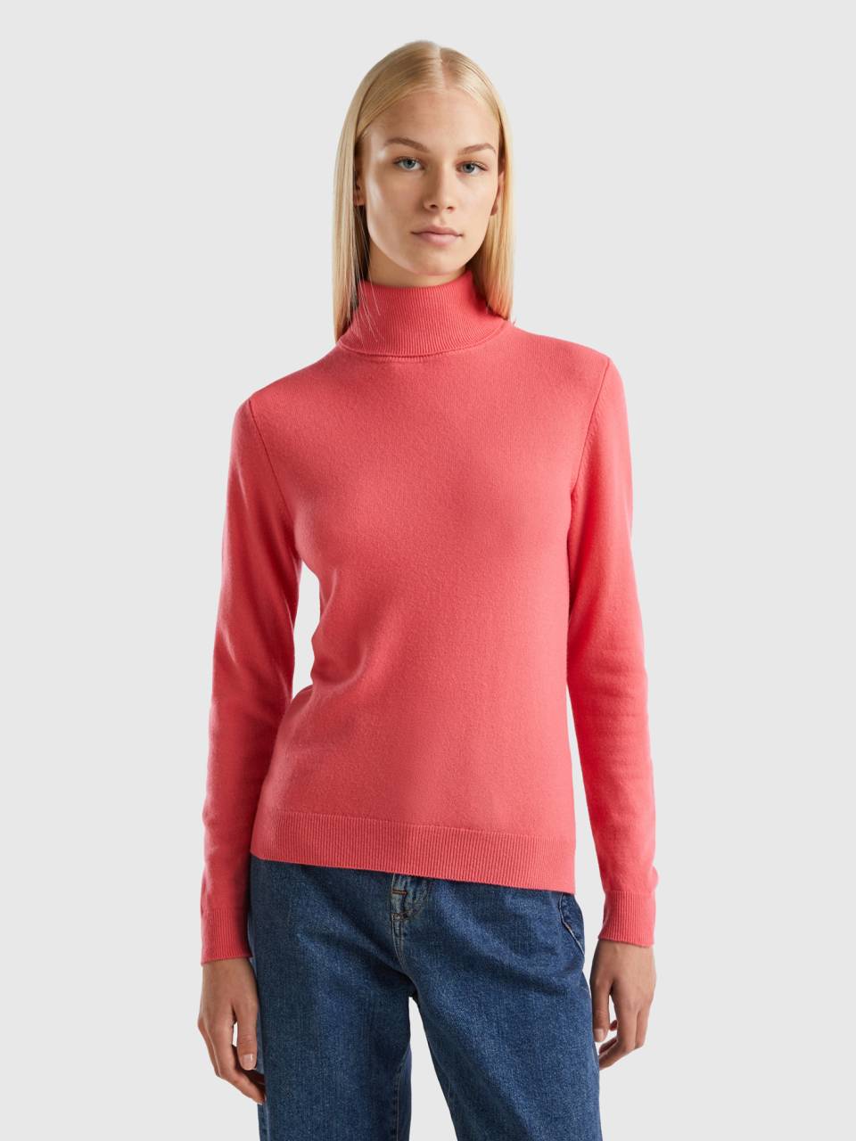 Strawberry red turtleneck in pure Merino wool Strawberry Benetton
