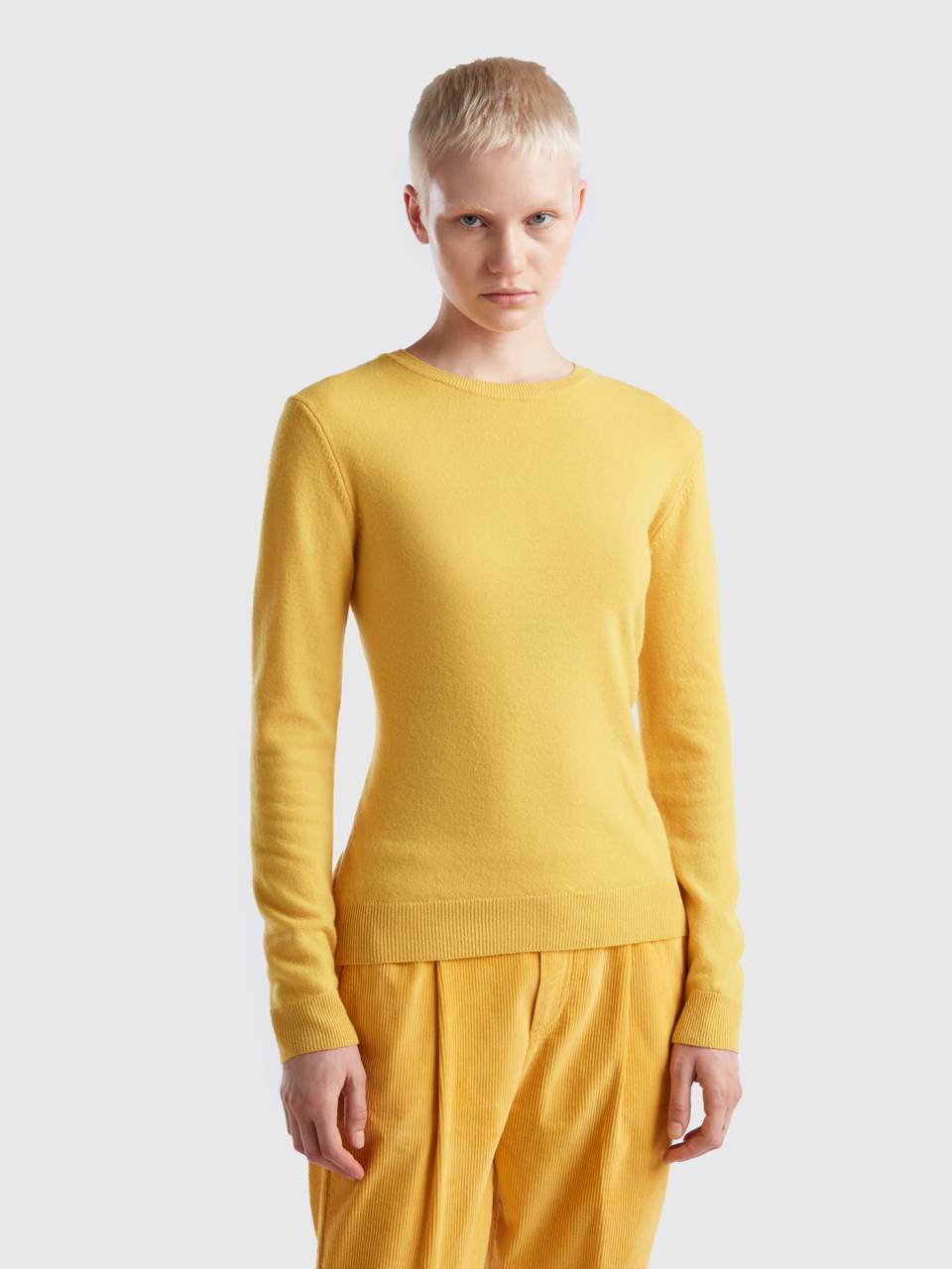 Yellow crew neck sweater in Merino wool Yellow Benetton