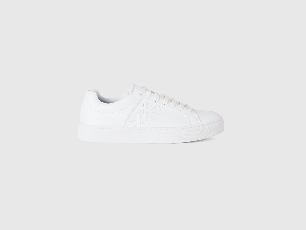 Buy United Colors Of Benetton Classic Sneakers For Men ( White ) Online at  Low Prices in India - Paytmmall.com