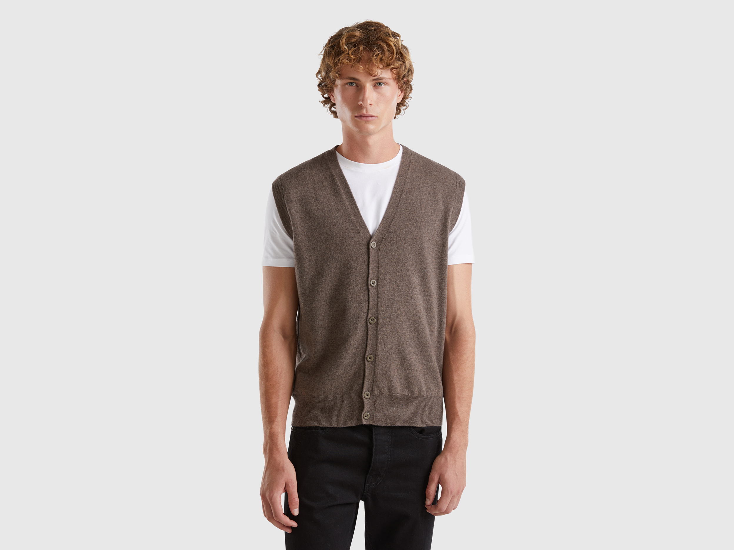 Mens knitted vests australia best sale